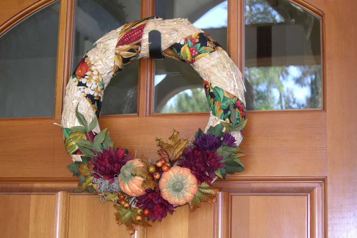 A fall-themed wreath welcomes visitors to Maralee Karwoski’s home. Courtesy of Maralee Karwoski (Courtesy of Maralee Karwoski / The Spokesman-Review)
