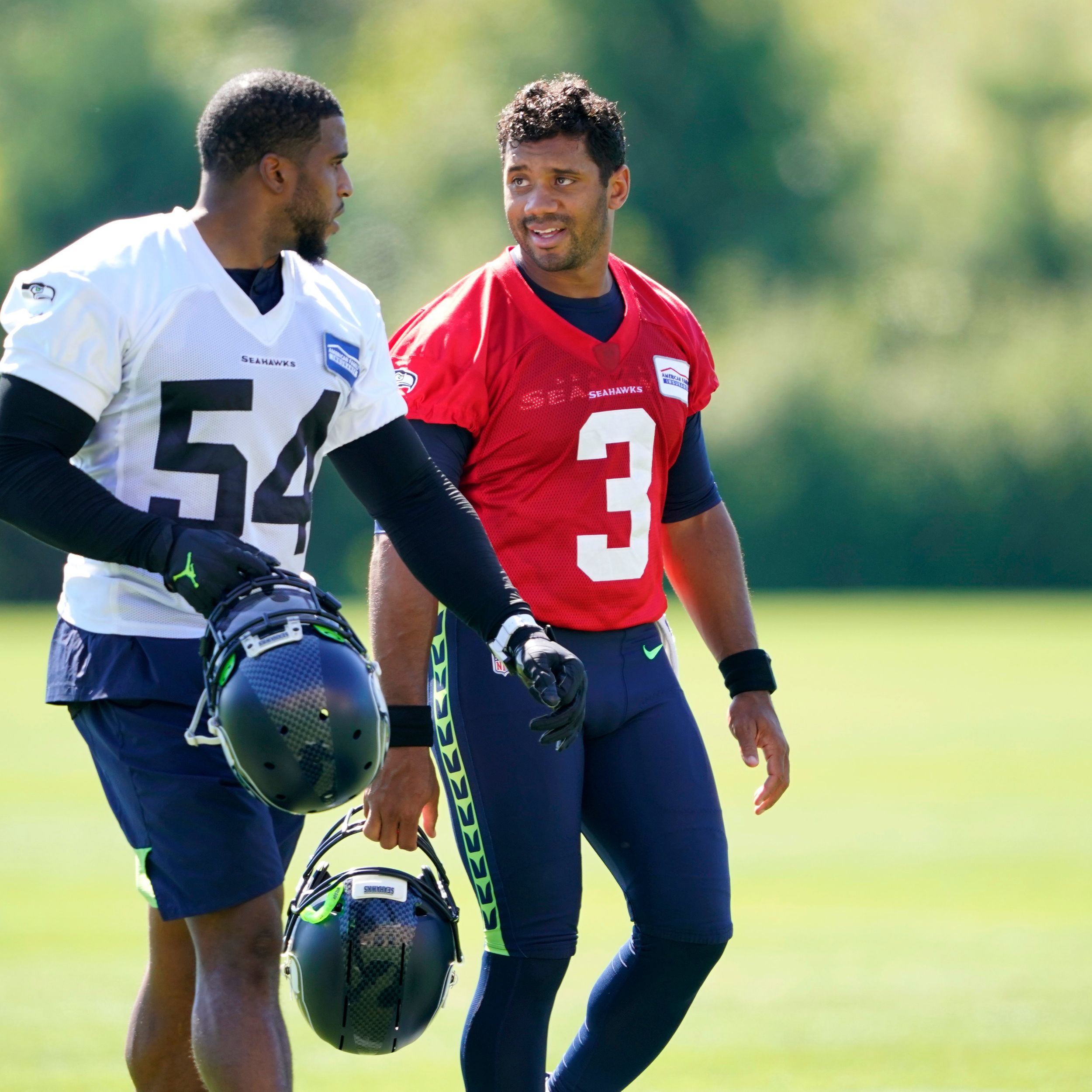 Seahawks Trade Russell Wilson To Broncos, Release Bobby Wagner 