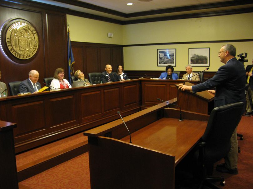 House Transportation Chairman Joe Palmer gives an abbreviated presentation to the Senate Transportation Committee on HB 312 on Thursday afternoon (Betsy Russell)