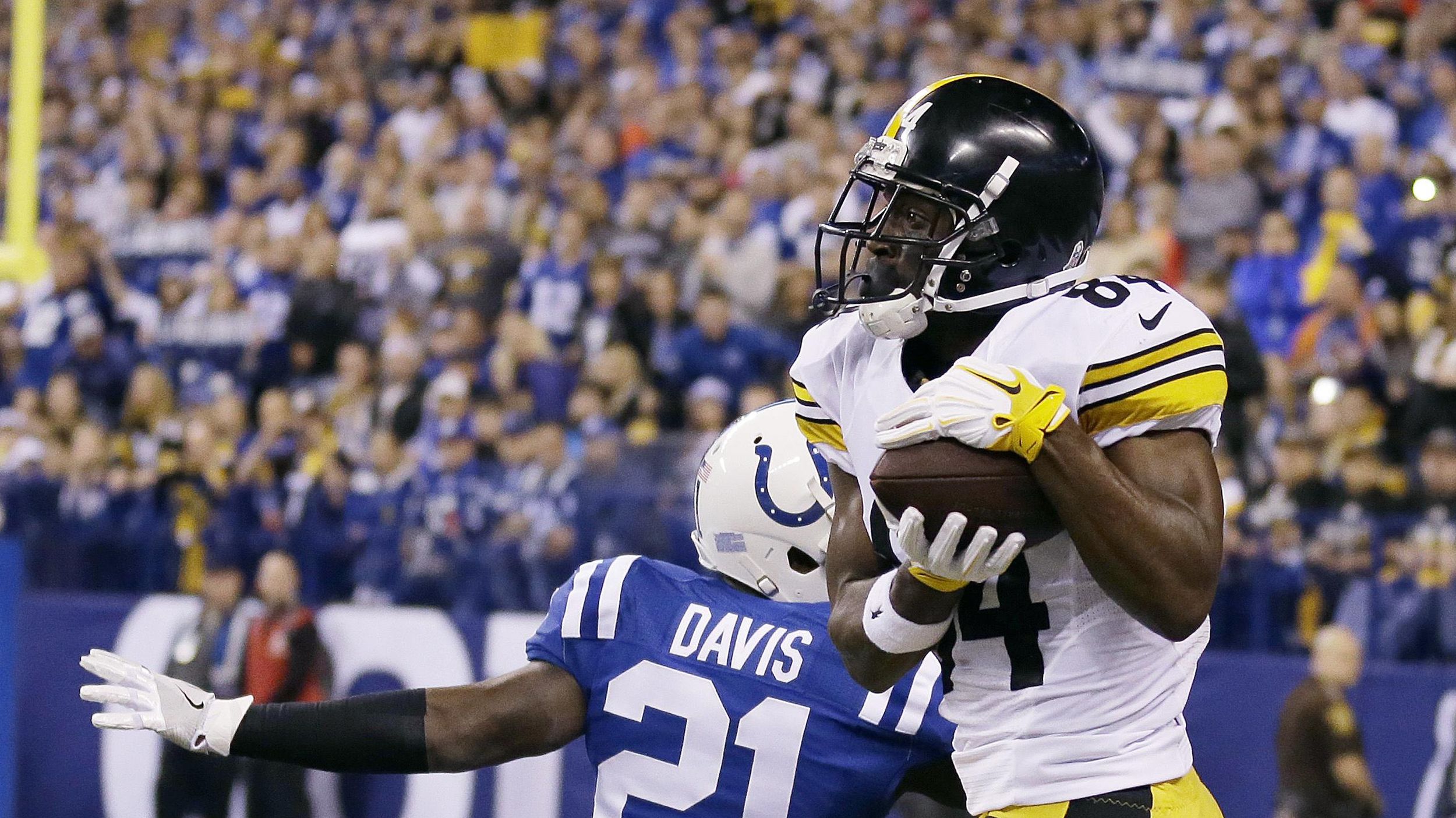 Antonio Brown scores 3 TDs for Steelers in win over Colts