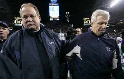 
Seahawks coach Mike Holmgren, left, and Cowboys coach Bill Parcells greet and go their separate ways on Monday night.
 (Associated Press / The Spokesman-Review)