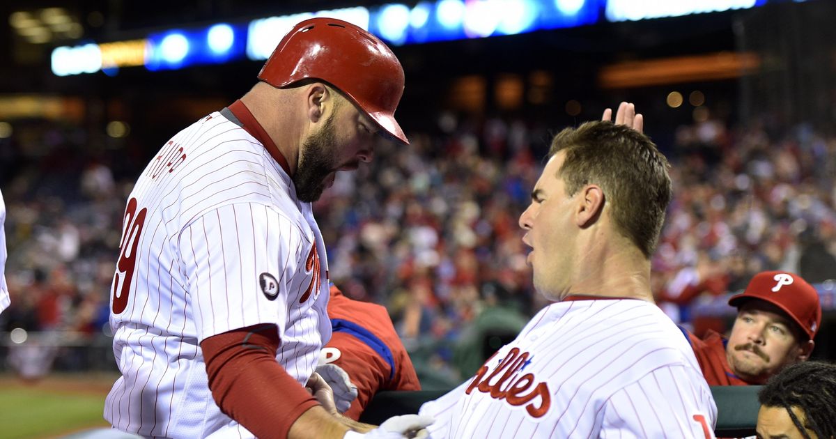 Phillies score 12 runs in first inning, rout Nationals 17-3