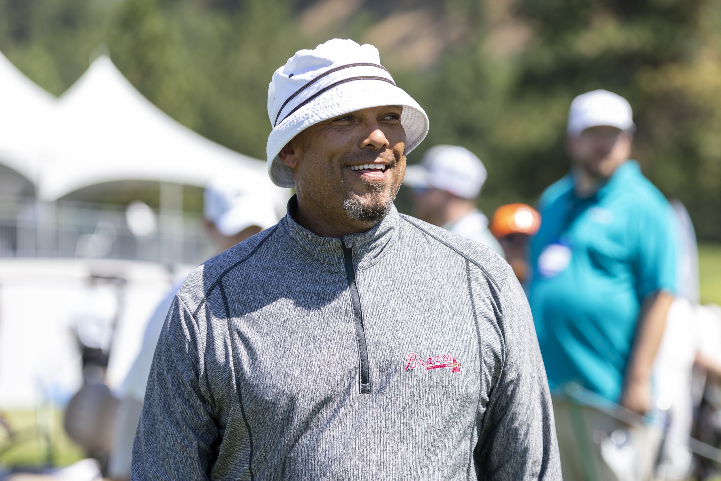 NFL Hall of Famer presents celebrity golf tournament at White Horse