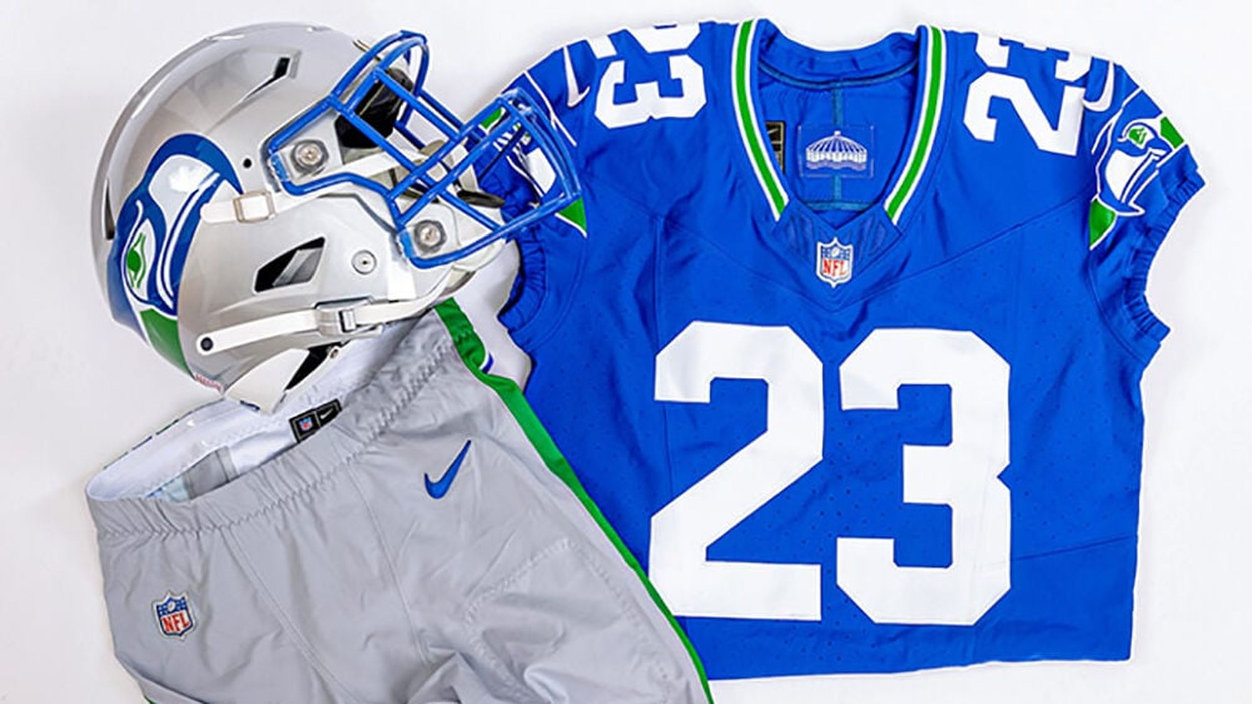 Seahawks throwbacks are finally here, but 'Wolf Grey' uniforms are gone -  Field Gulls