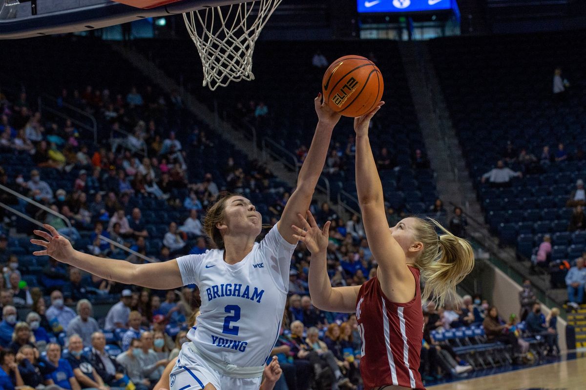 BYU guard Shaylee Gonzales blocks Washington State guard Johanna Teder during a nonconference game Dec. 18 in Provo, Utah.  (Tyler Tate)