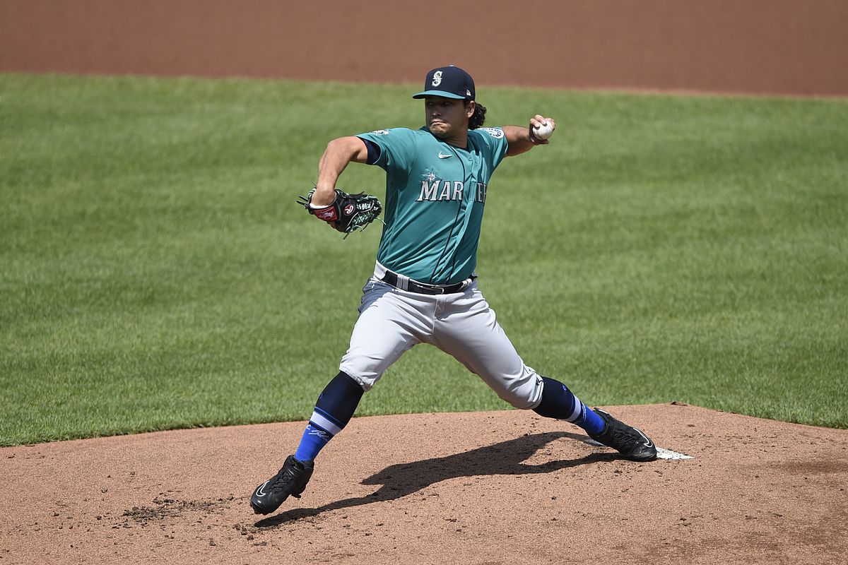 Mariners get pitching, hitting in 13-1 drubbing of Orioles