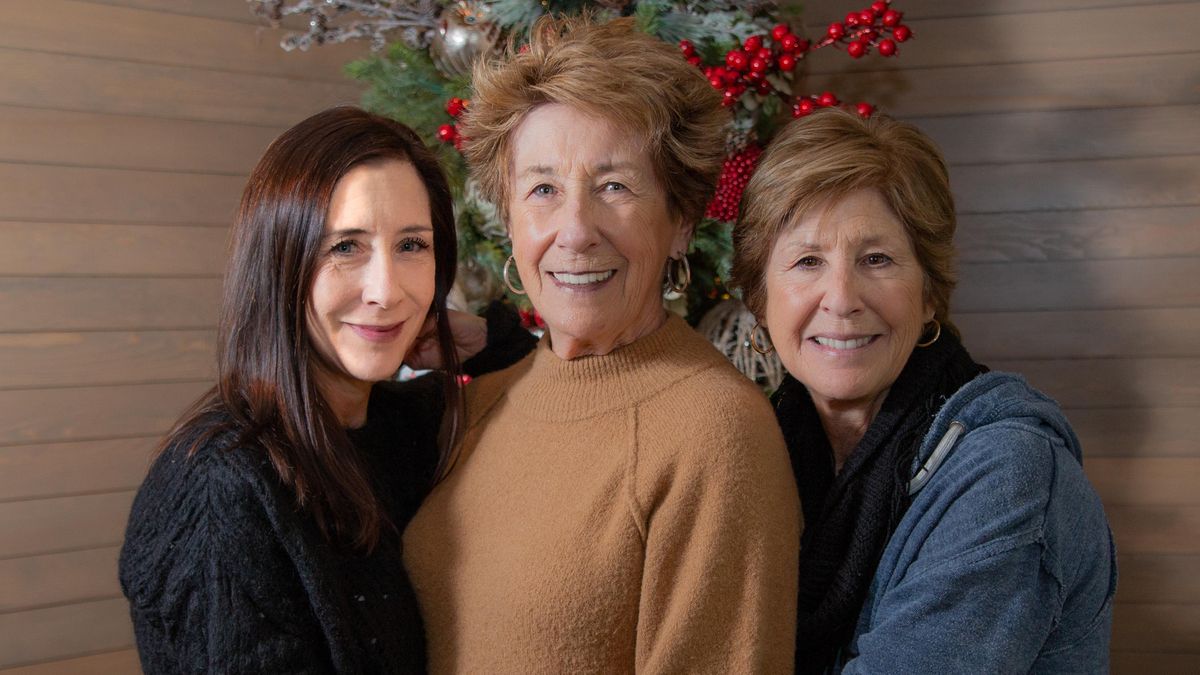 Ellen Travolta and family unwrap the holidays with ‘Christmas Unwrapped