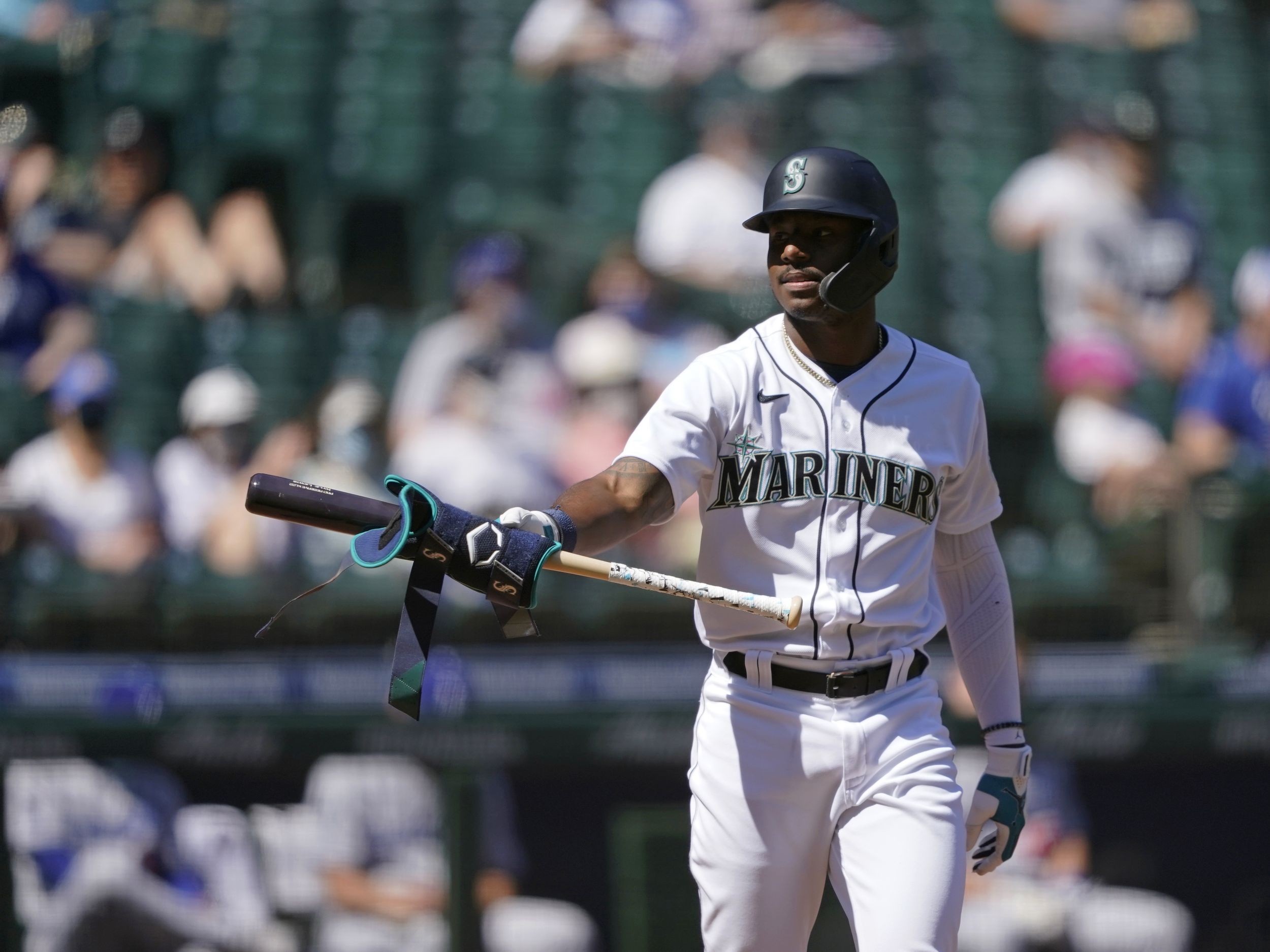 After injury-delayed start to season, Kyle Lewis has been slugging for  Mariners