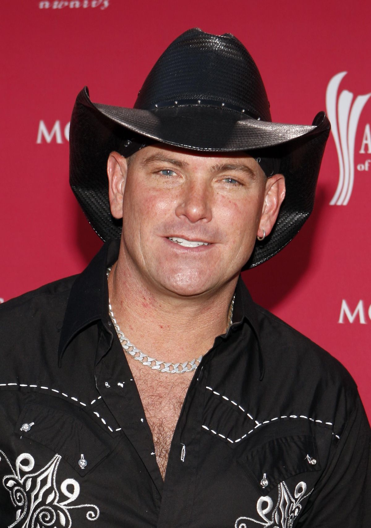 Keith Anderson arrives at the 43rd Annual Academy of Country Music Awards on Sunday, May 18, 2008, in Las Vegas. (AP Photo/Isaac Brekken) (Isaac Brekken / ASSOCIATED PRESS)