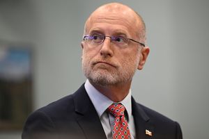 FCC’s Carr threatens TV broadcast licenses over news coverage - Sat, 14 Mar 2026 PST