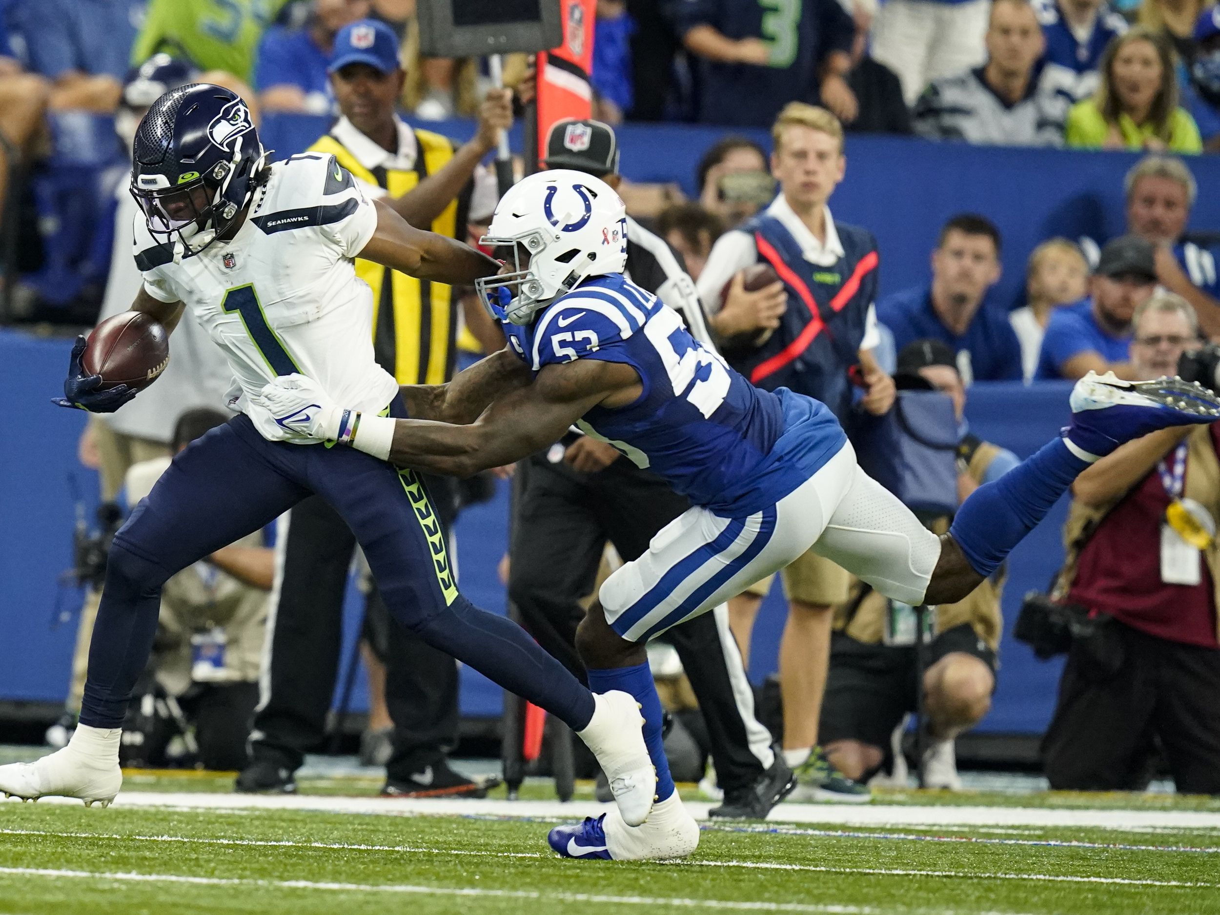 Seahawks offensive depth takes hit as Rashaad Penny, Penny Hart