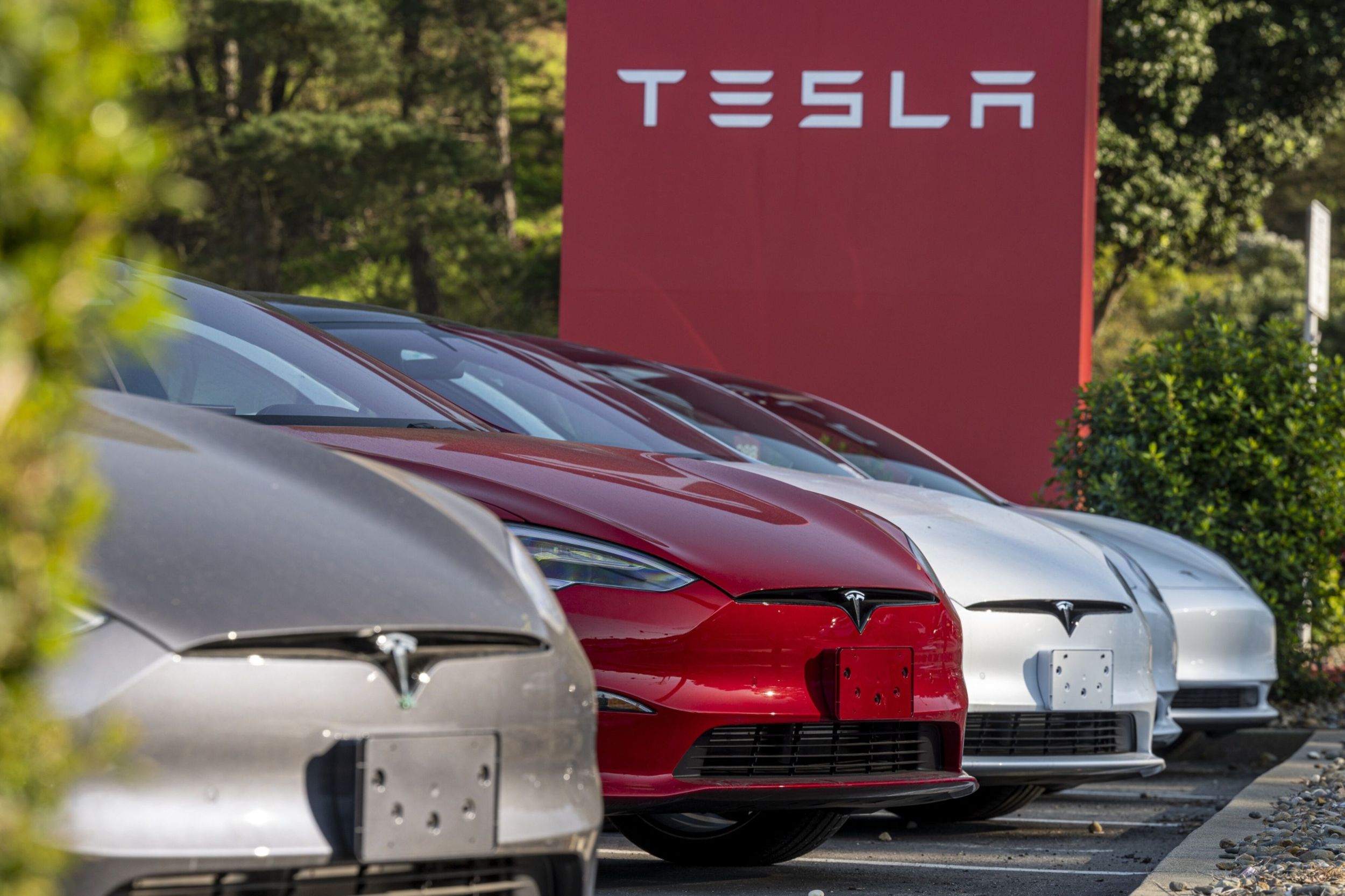 Tesla Recalls 2 Million Cars To Fix Autopilot Safety Flaws | The ...