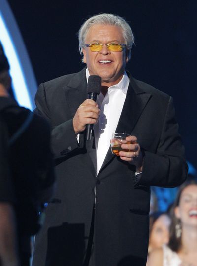 Ron White introduces a performance by Jason Aldean at the CMT Music Awards at Bridgestone Arena on June 10, 2015, in Nashville. (Wade Payne / Invision/AP)