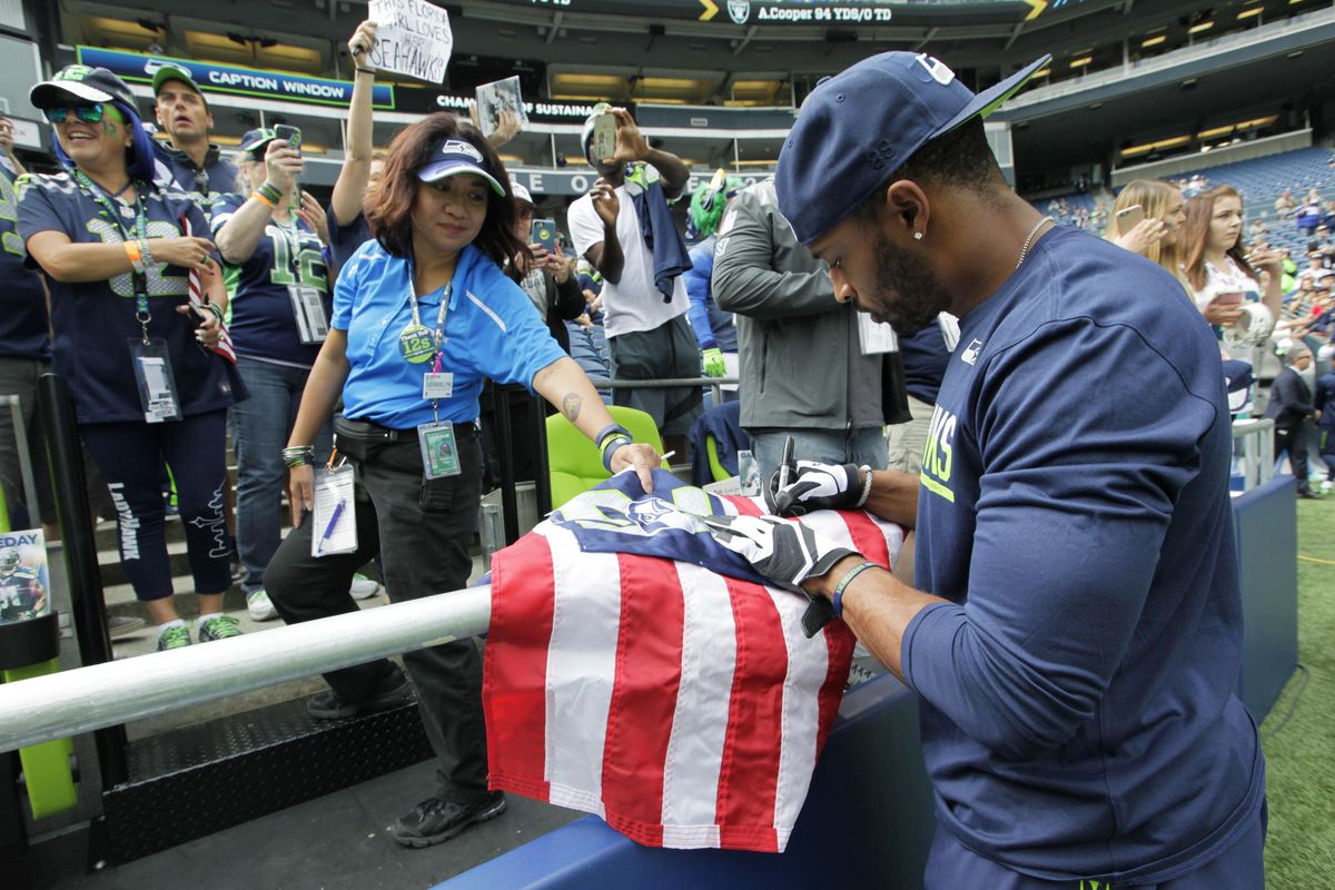 Giants team stands for 'Black National Anthem' before NFL game