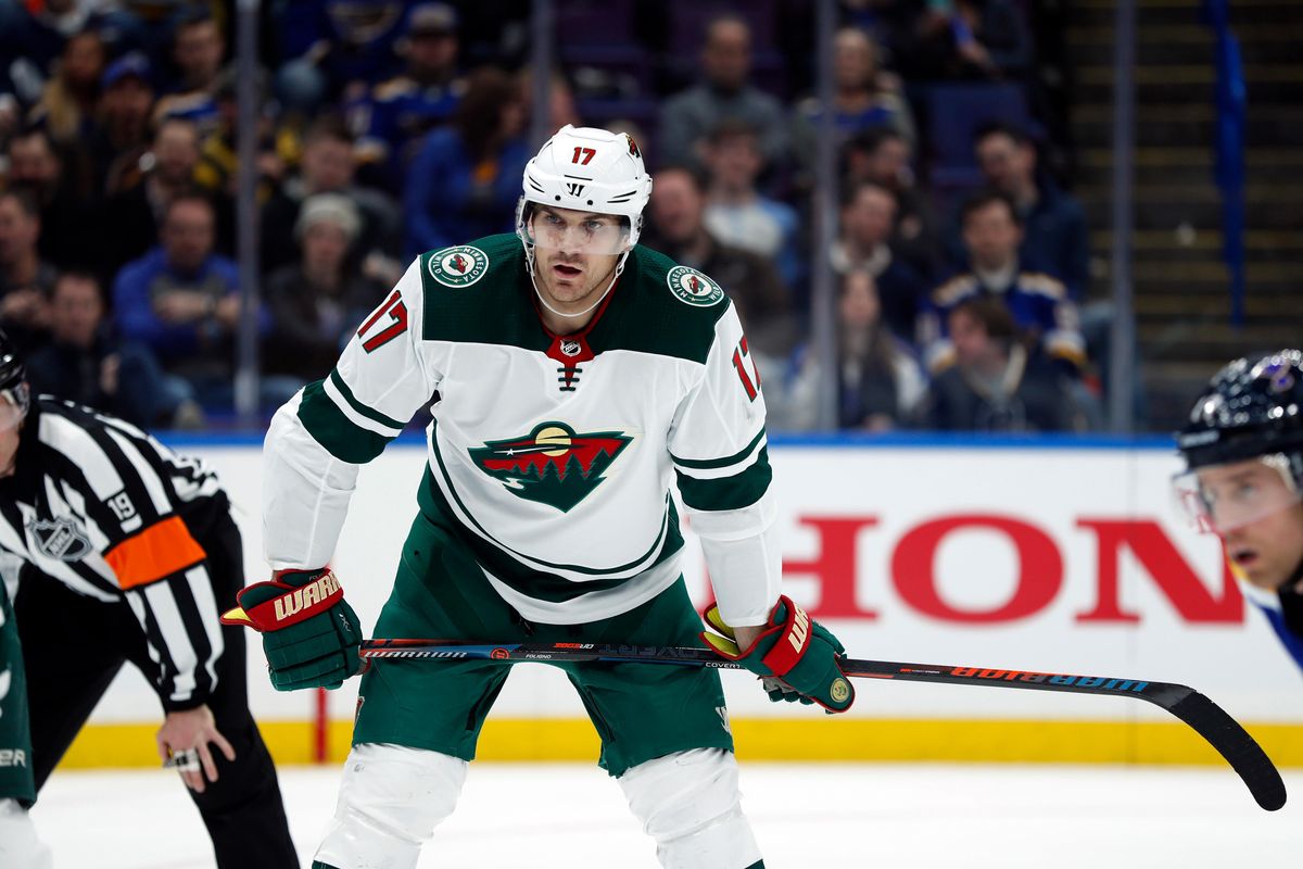 Marcus Foligno voices support for the women's game, grateful for