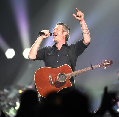 Country superstar Blake Shelton entertains a large crowd inside the Spokane Arena, Friday, Feb. 24, 2017. Sundance Head and Rae Lynn, both contestants on The Voice television show, opened for him. (Jesse Tinsley / The Spokesman-Review)