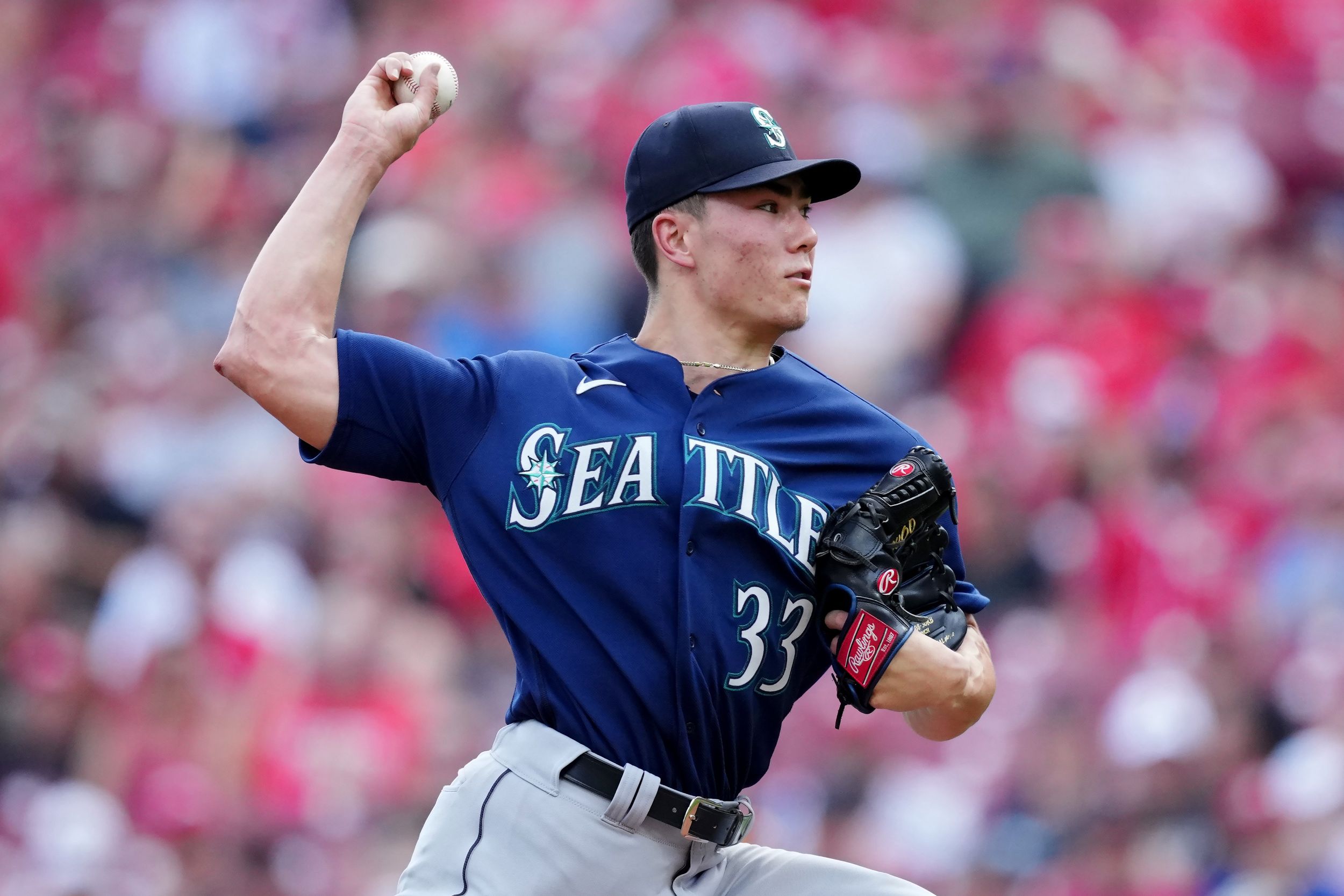 A Grip on Sports: As the Seahawks wake the echoes, the Mariners