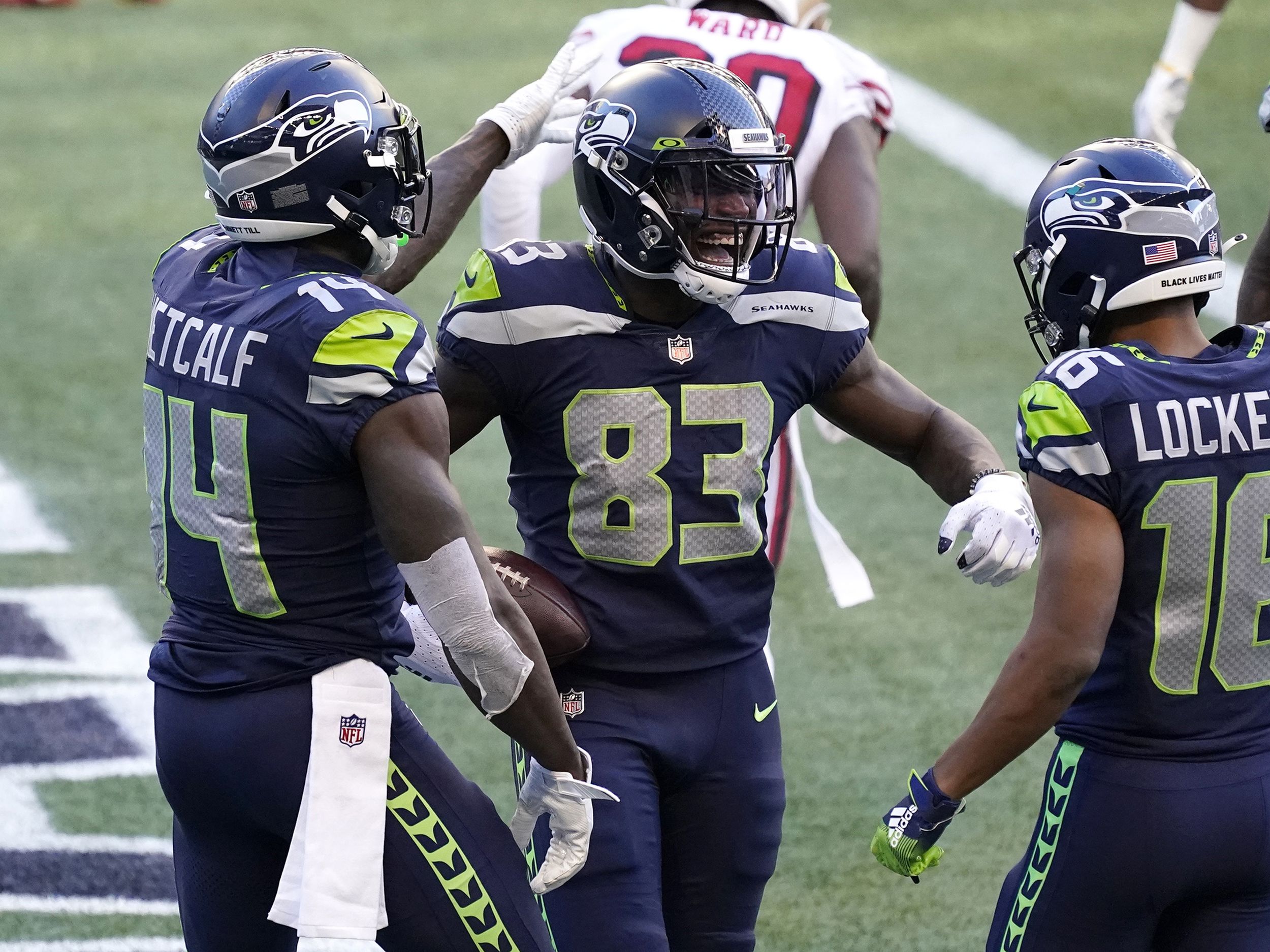 Reporter Bob Condotta grades the Seahawks' Week 1 loss to the Rams