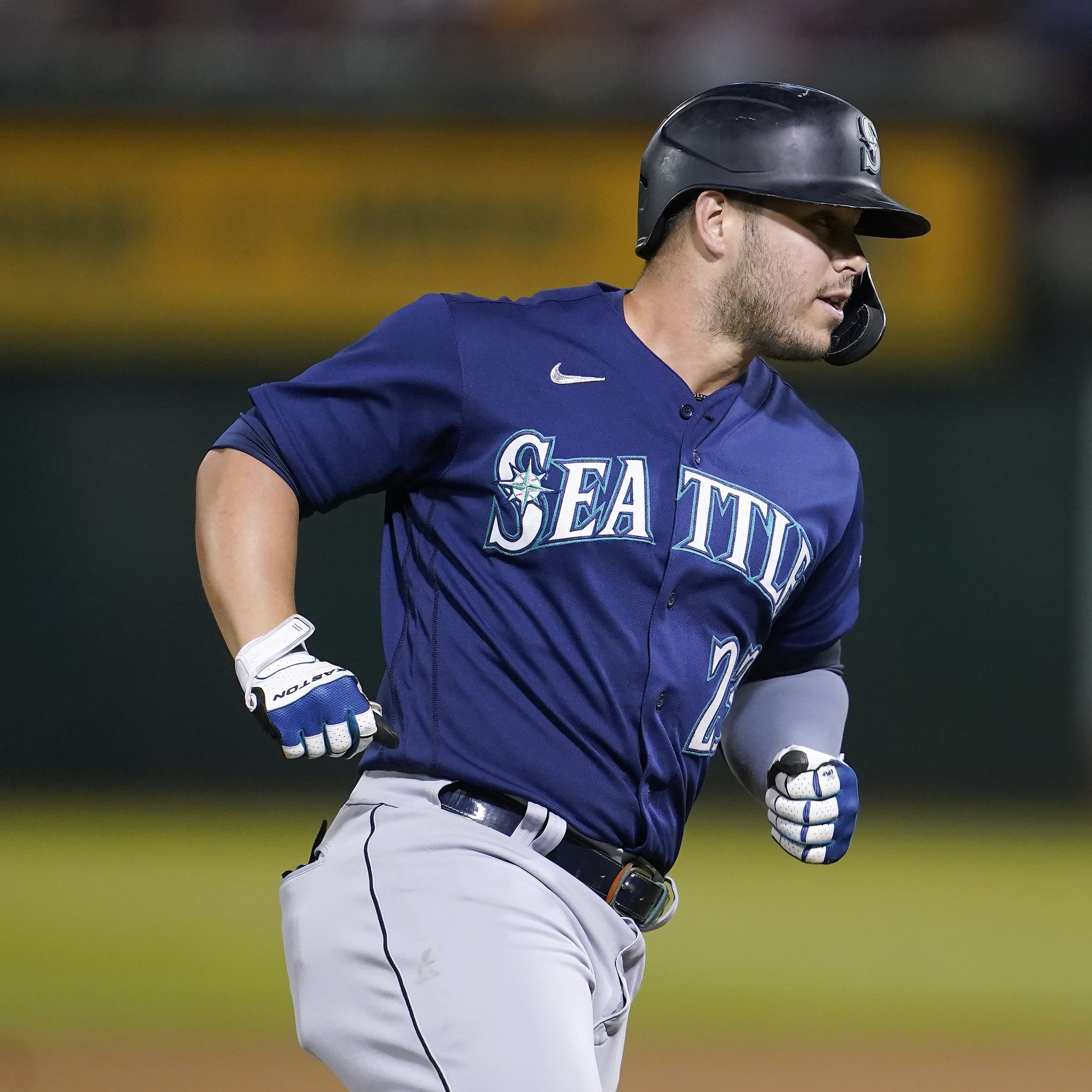 Kyle Seager, Ty France homer, Mariners top A's, move up in playoff race