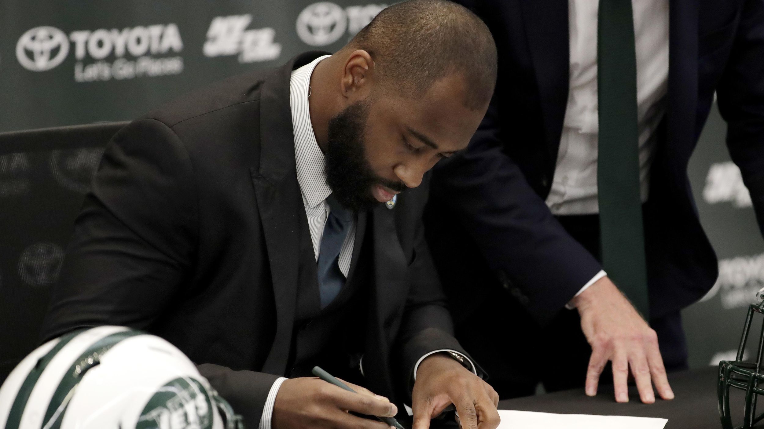 Ex-Jets star Darrelle Revis' first true love: Art - Newsday