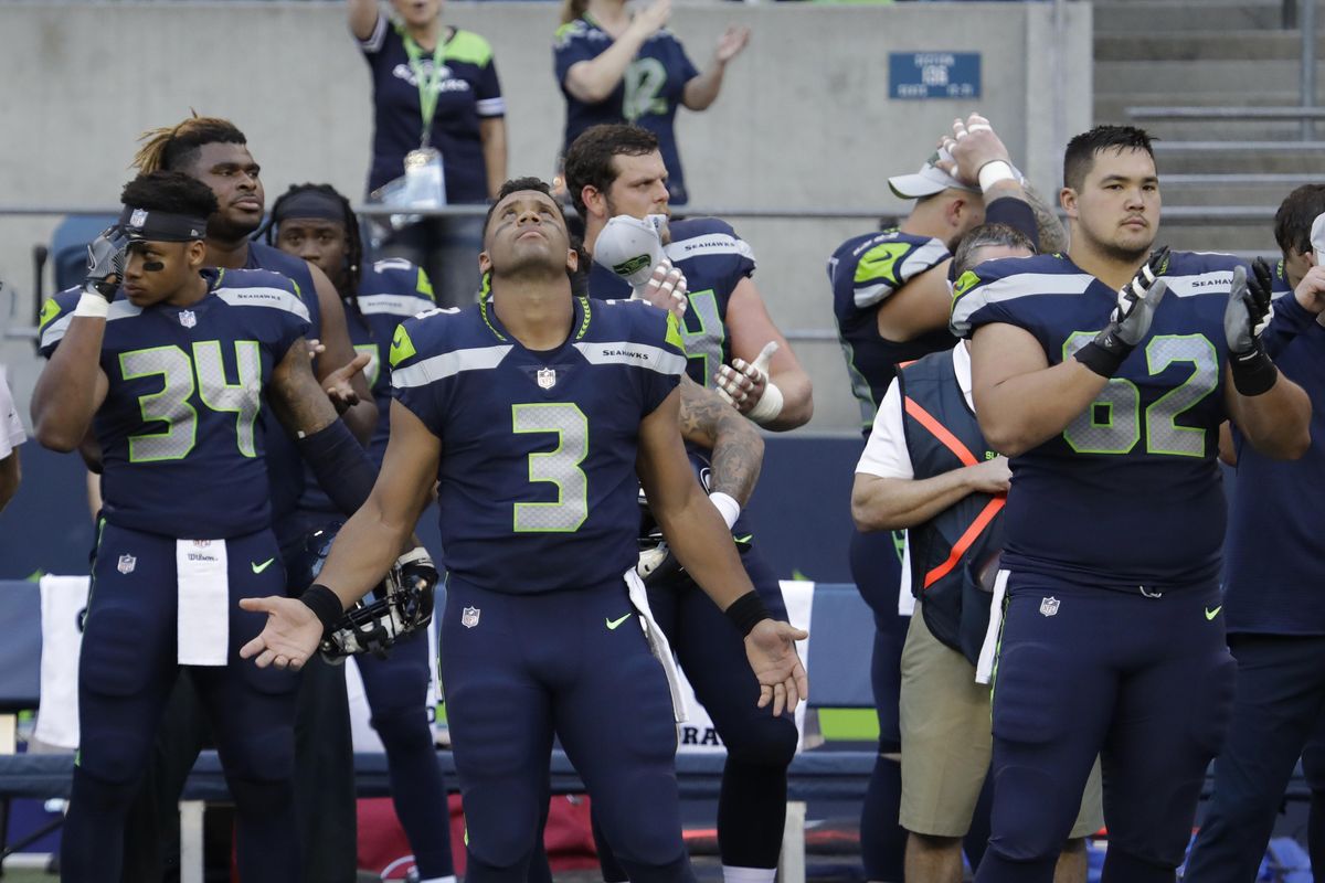 NFL preseason: E.J. Manuel tosses 3 TDs as Raiders topple Seahawks 30-19