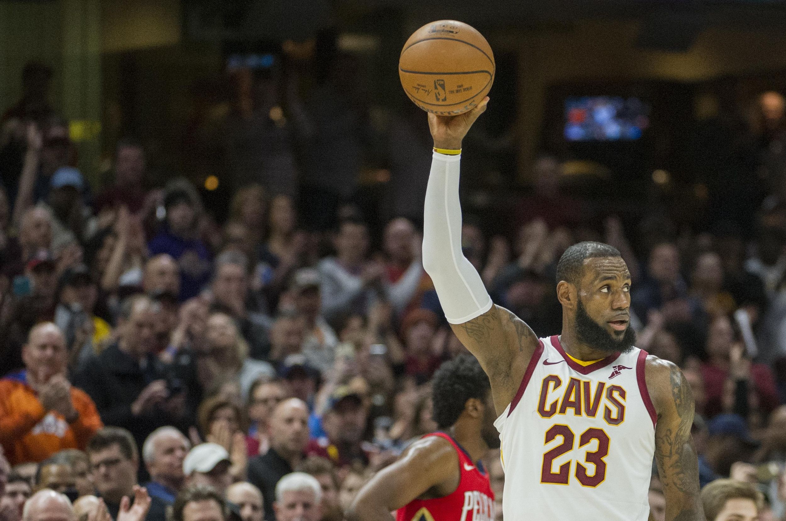 NBA capsules LeBron James sets doublefigure scoring record, Cavs beat