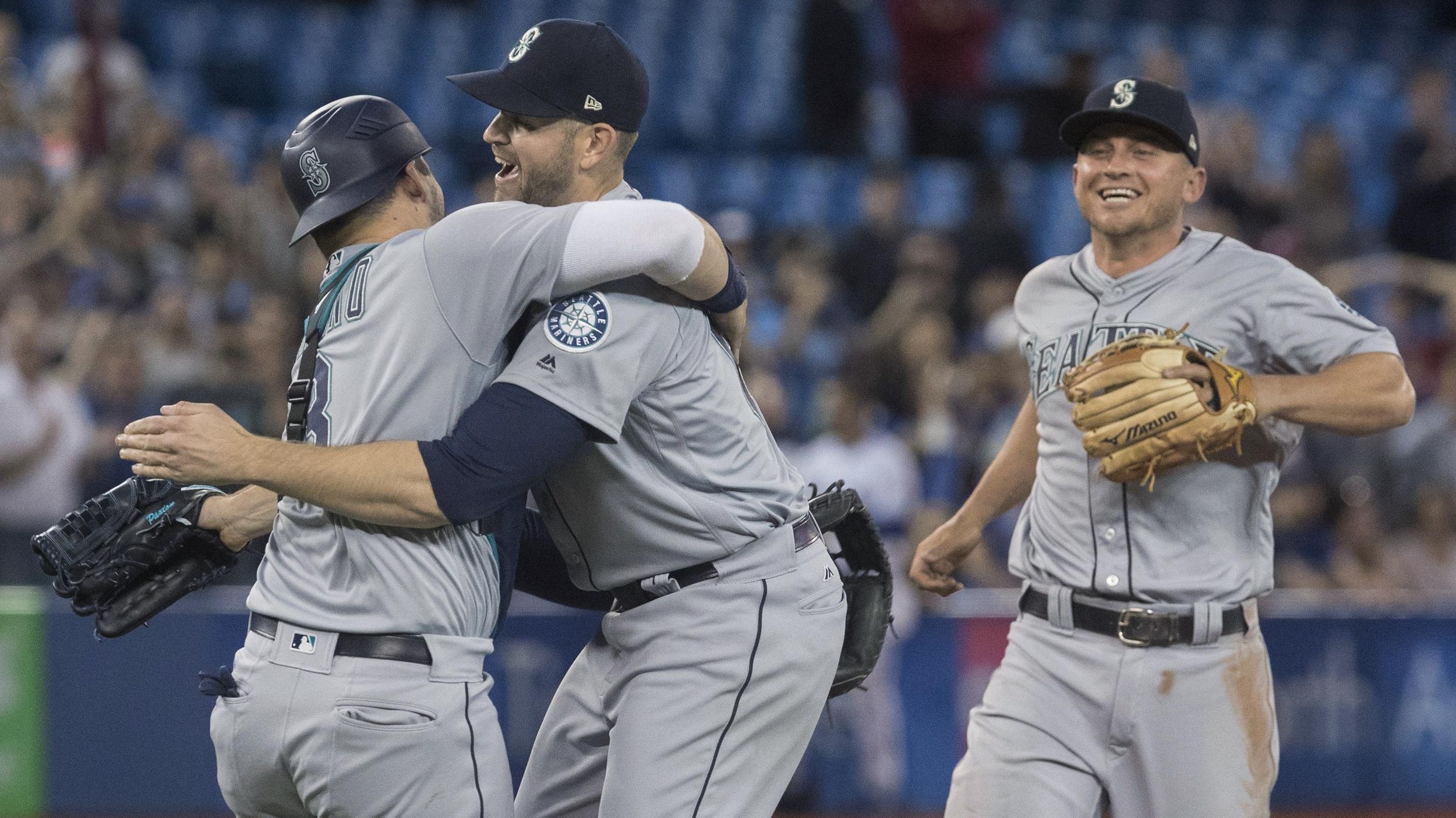 MLB capsules: James Paxton pitches no-hitter as Mariners beat Blue
