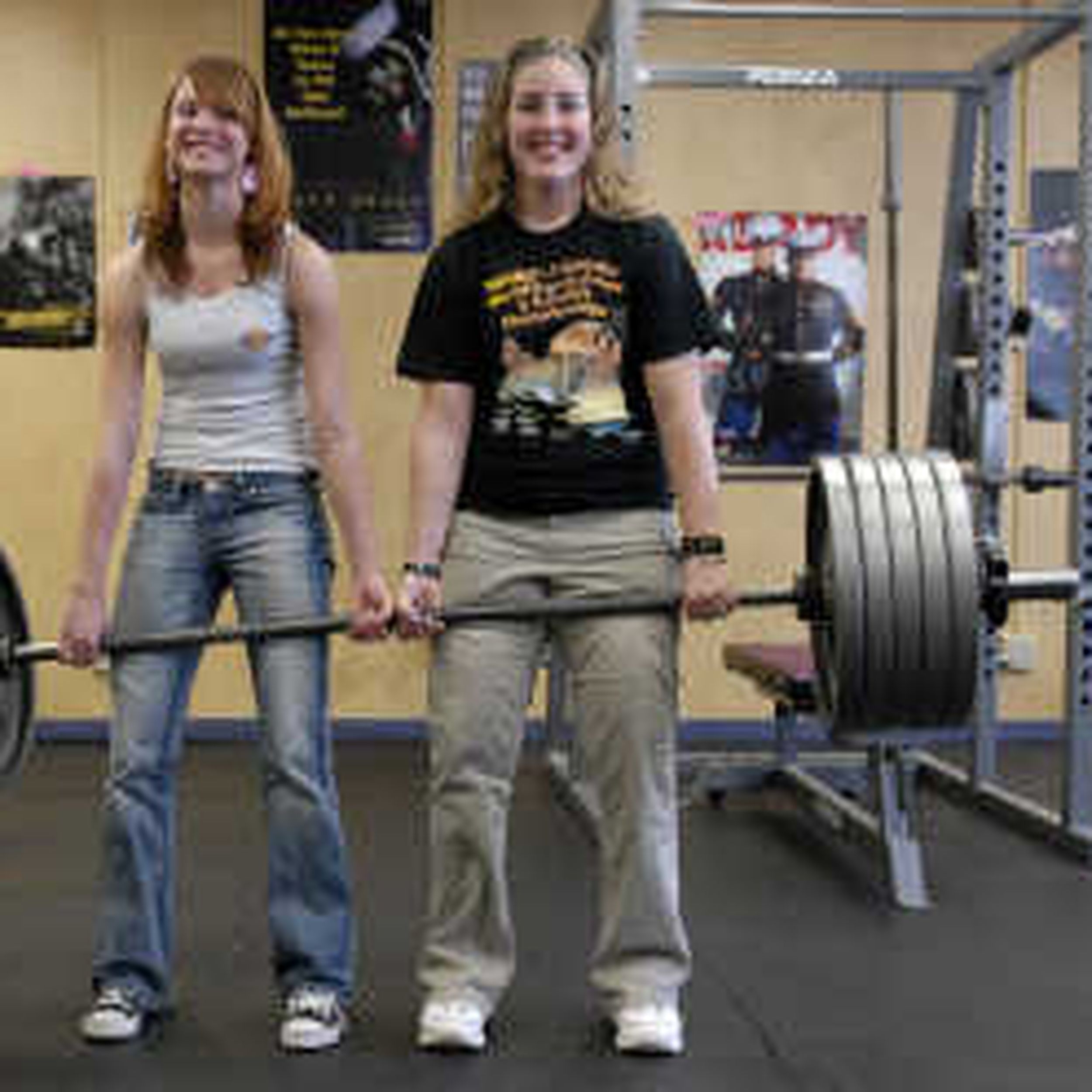 High school girls set records at powerlifting competition