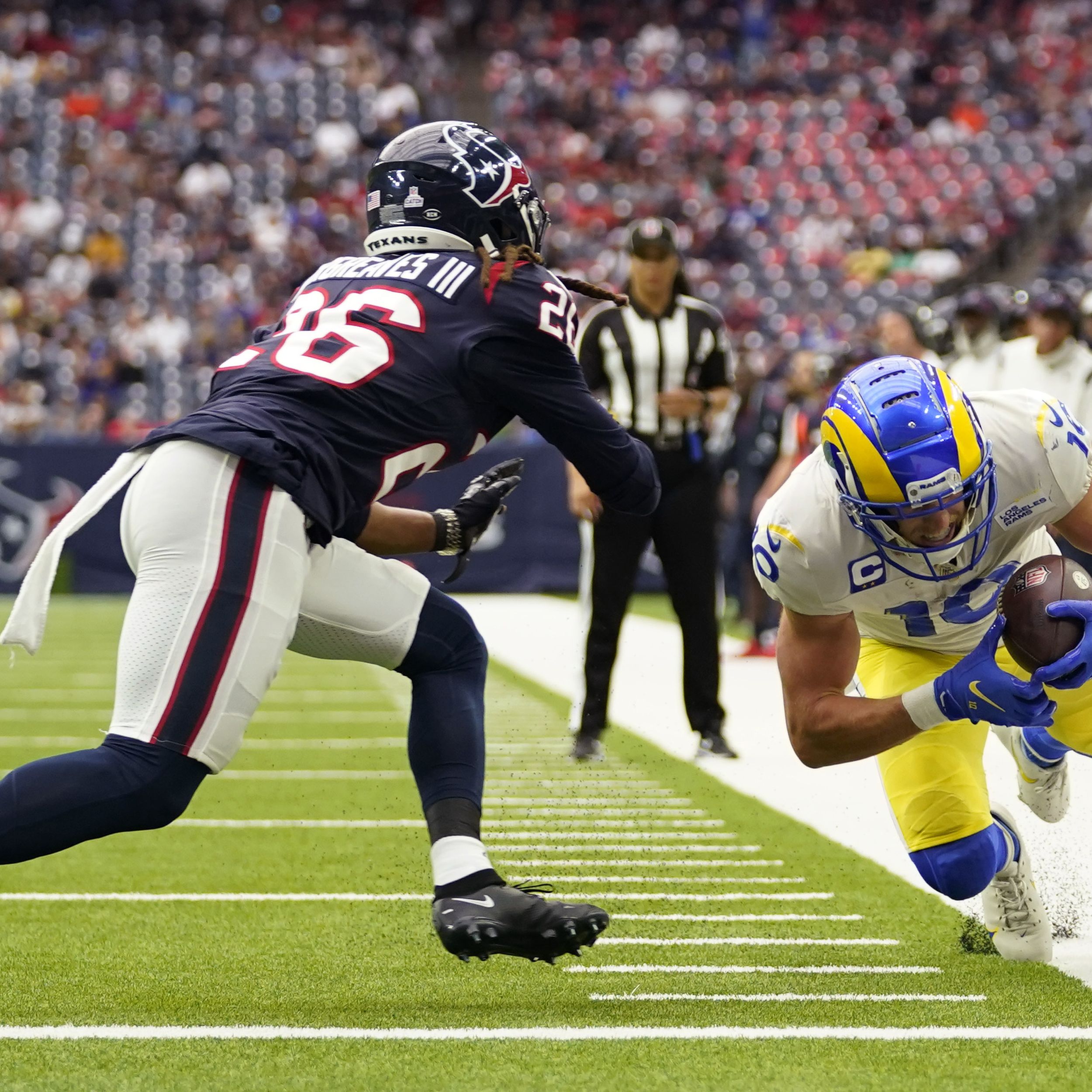 NFL Locals: Cooper Kupp continues tear as league-leading receiver in  catches, yards and touchdowns