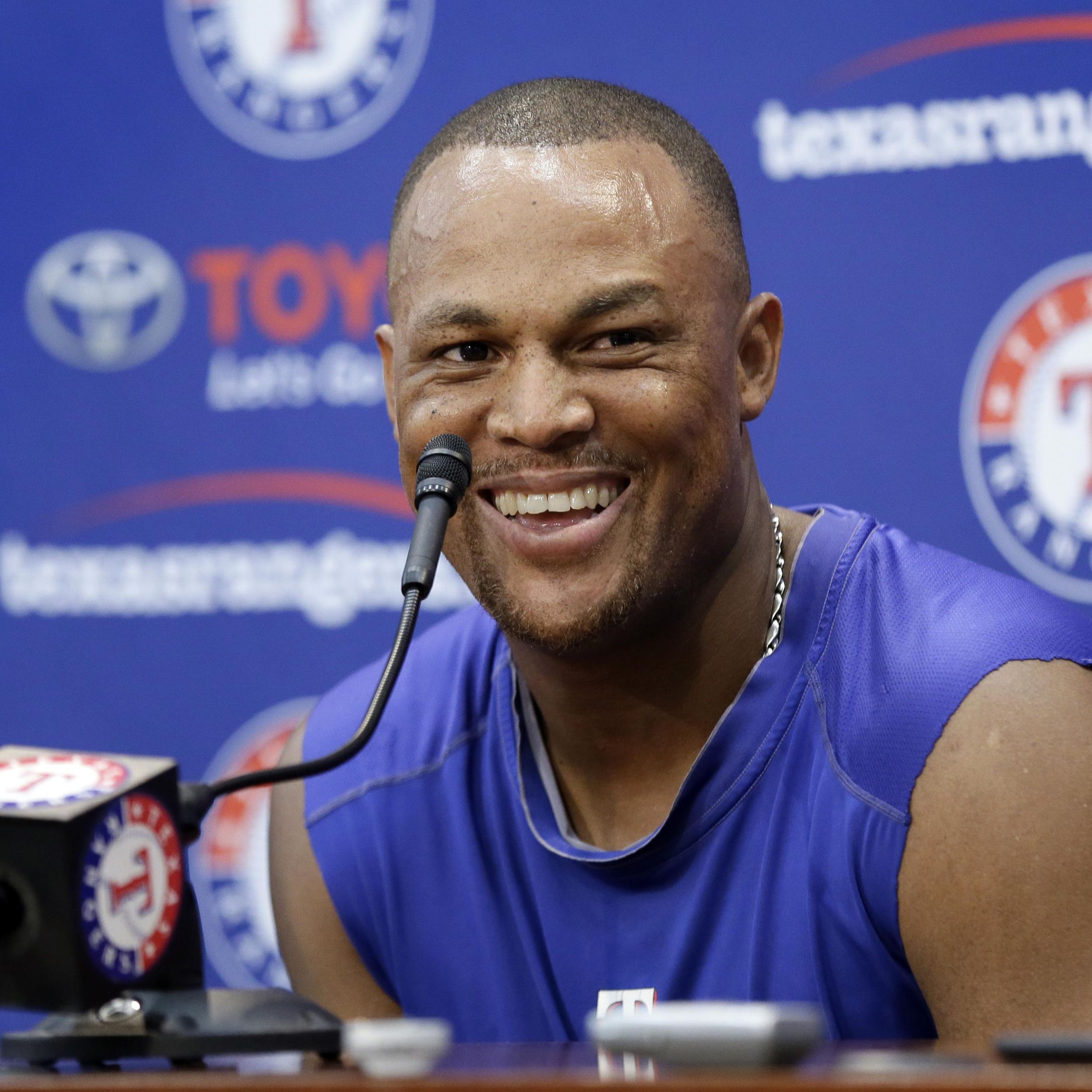 Adrian Beltre leaves game with hamstring injury 