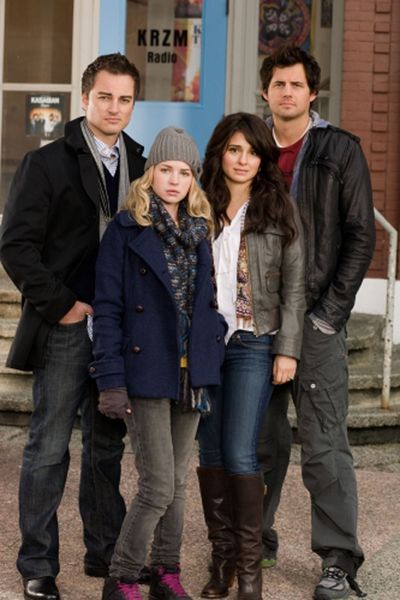 Kerr Smith, Britt Robertson, Sheri Appleby and Kristoffer Polaha in The CW’s “Life Unexpected.” The CW (Michael Courtney The CW)