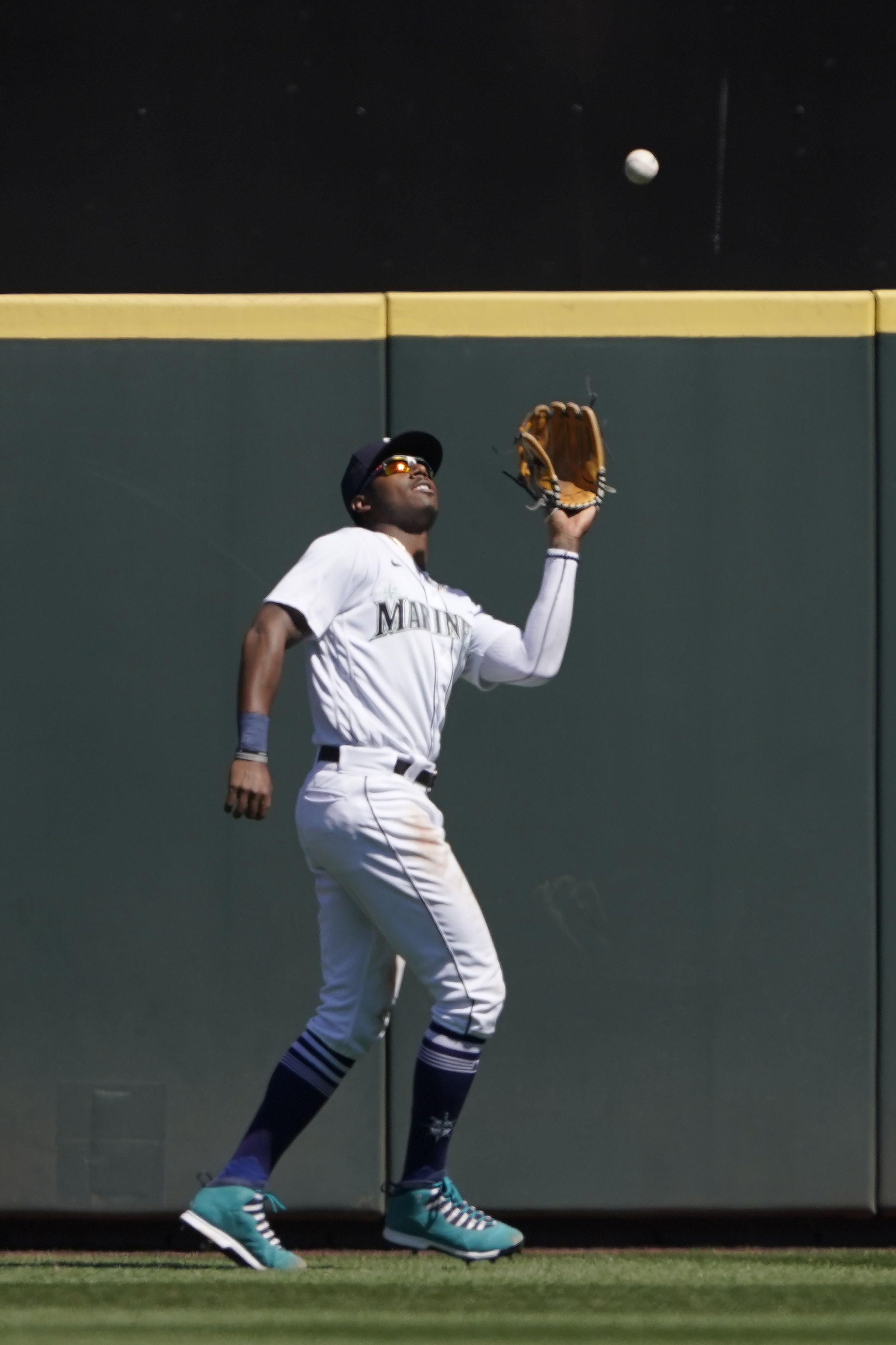 Julio Urías and Kenley Jansen Dominate as Dodgers Hold On to 1-0 Win Over  Mariners – NBC Los Angeles