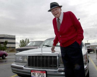 
 J.R. Simplot, pictured in 2002, is known in Boise for driving his white Lincoln Town Car with 