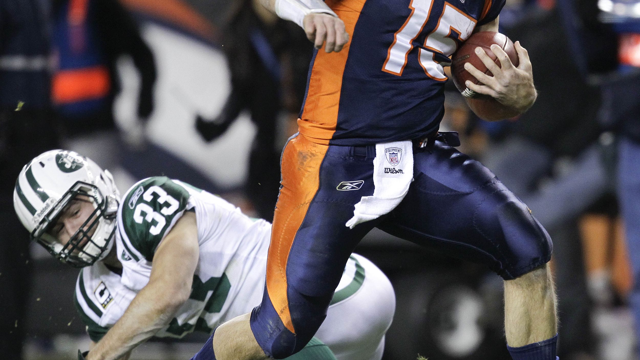 Tebow TD run leads Broncos past stunned Jets