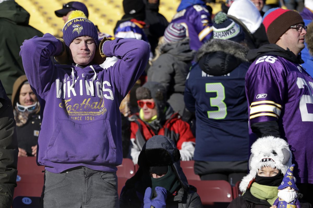 Frozen football? Vikings old-school running back on playing in subzero  temps