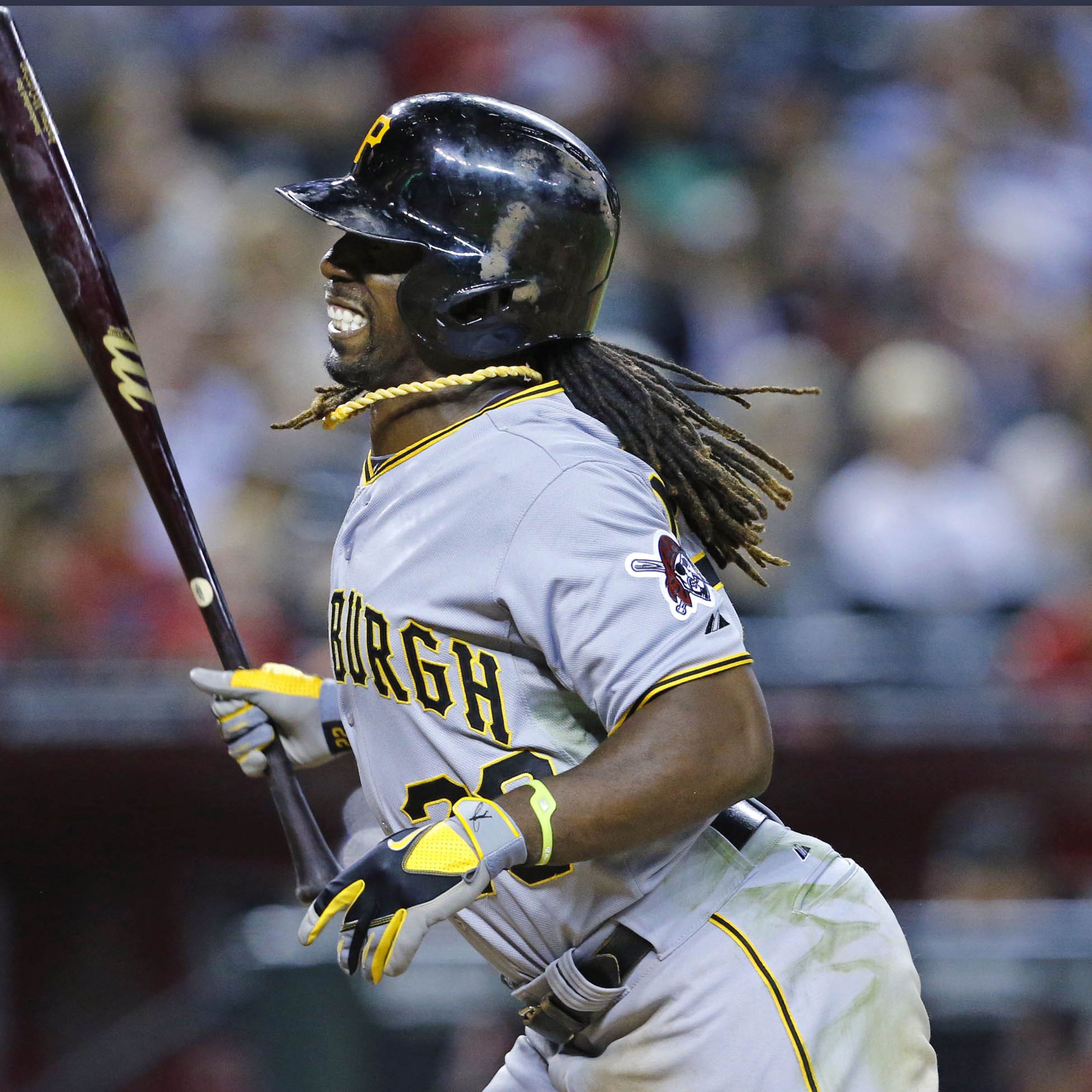 Pirates' Andrew McCutchen has broken rib