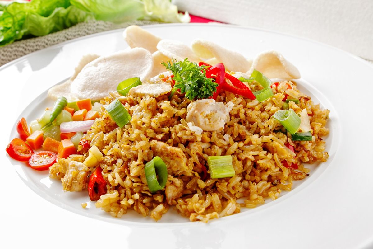 Fried rice uses up day-old rice and fresh vegetables for a nutritious and simple-to-make meal.  (Pixabay)