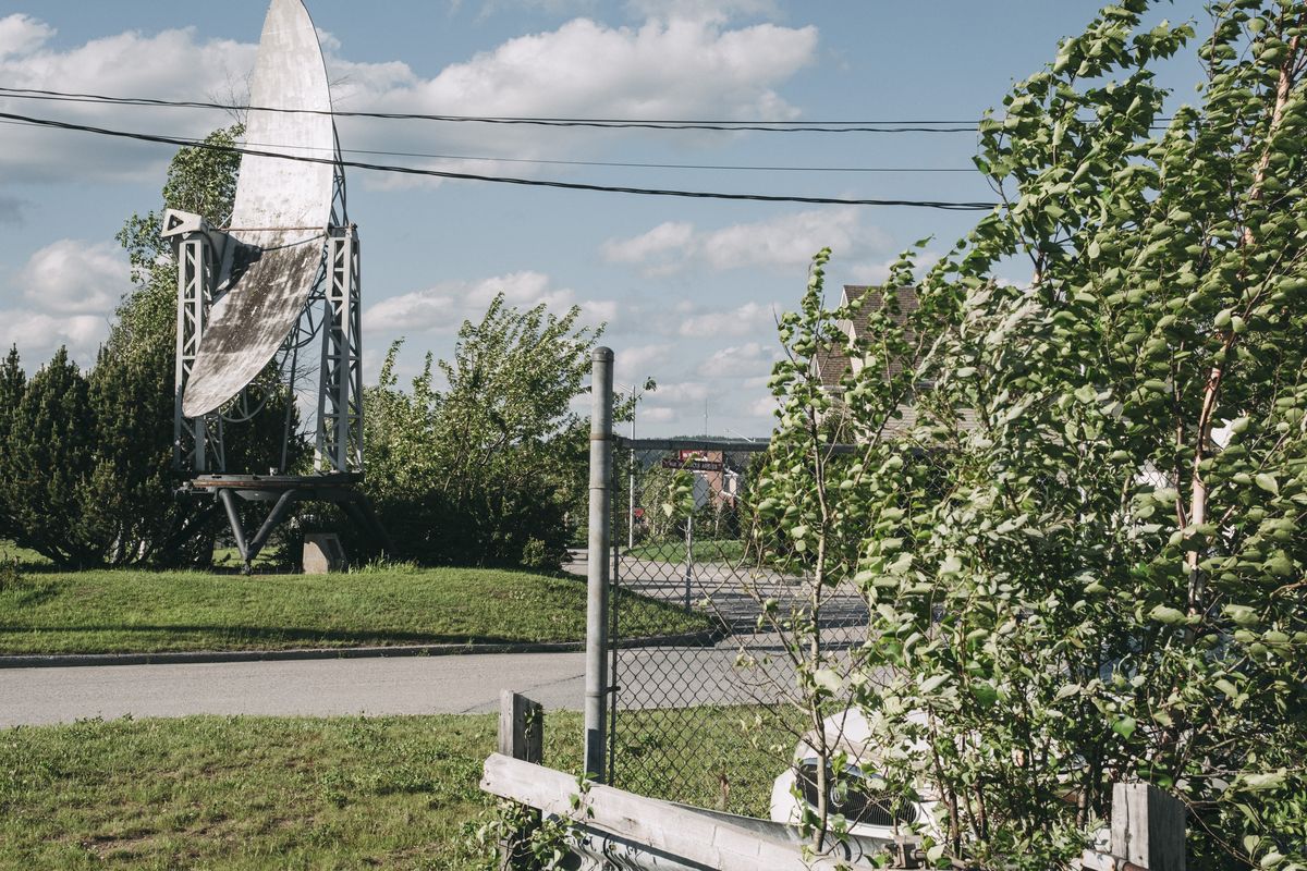 A section of a radar installed as a memorial at the entrance of Rue des Forces Armées in Chibougamau, Quebec, Canada, June 24, 2025. Strings of radars stretching across Canada were built to give early warnings of Soviet bombers coming over the Arctic. The region now faces a new era of militarization.   (RENAUD PHILIPPE/New York Times)