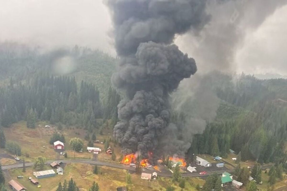 Smoke billows from a deadly explosion at a Cardiff, Idaho, gas station on Sept. 11, 2024.  (Idaho State Fire Marshal)
