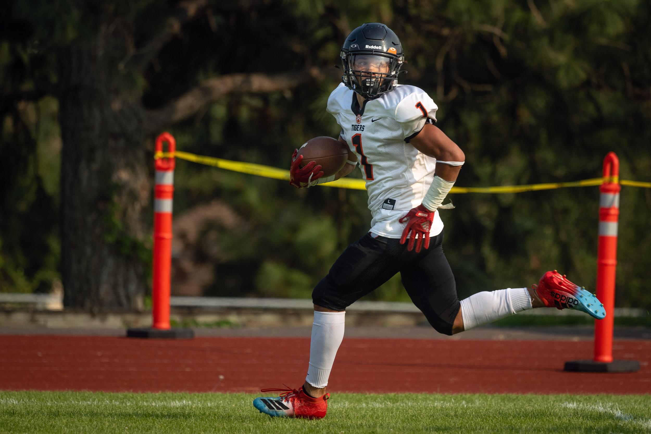 lewis-and-clark-vs-ferris-football-sept-2-2022-sept-1-2022