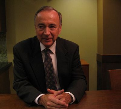 Idaho Congressman Walt Minnick talks about the race on Election Night in Boise (Betsy Russell)