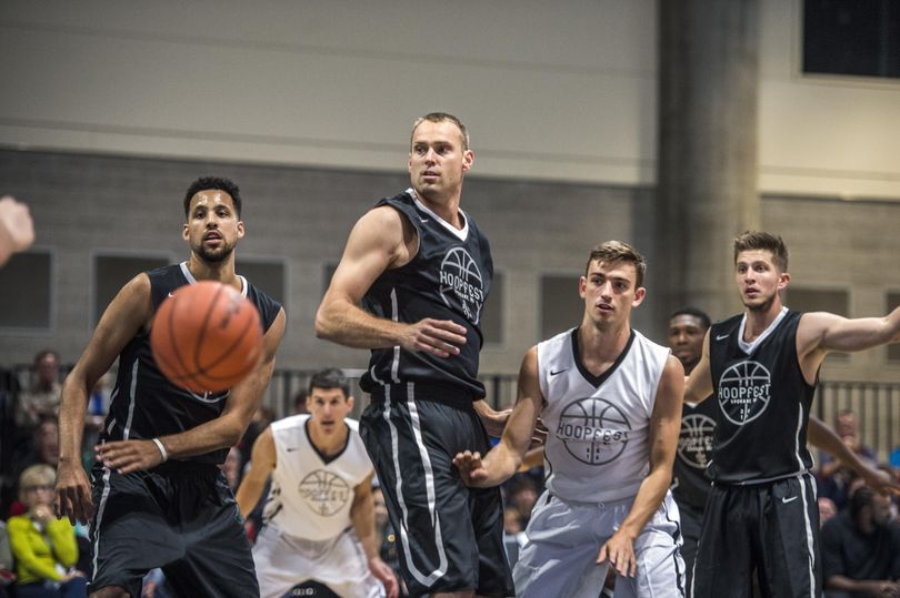 Austin Daye, Mike Nilson, Casey Calvary, David Stockton, Ira Brown and Derek Raivio compete during the Alumni Game. (Dan Pelle / The Spokesman-Review)