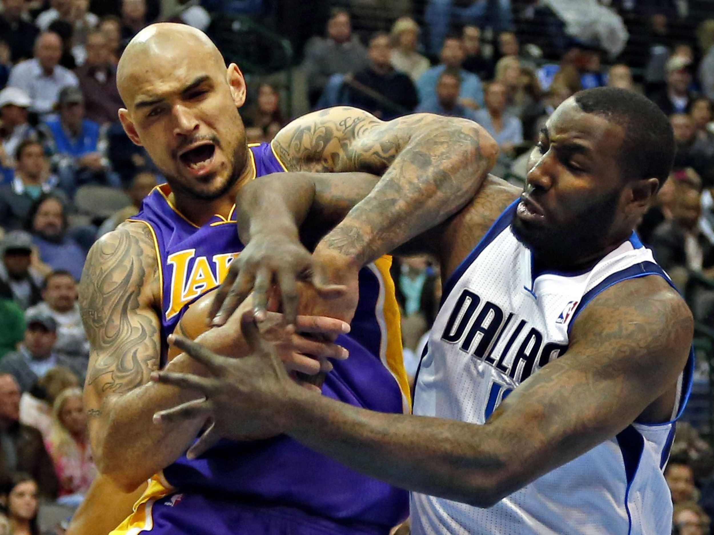Robert Sacre makes the most of his rare appearance in Lakers' loss to  Kings: What you need to know – Orange County Register