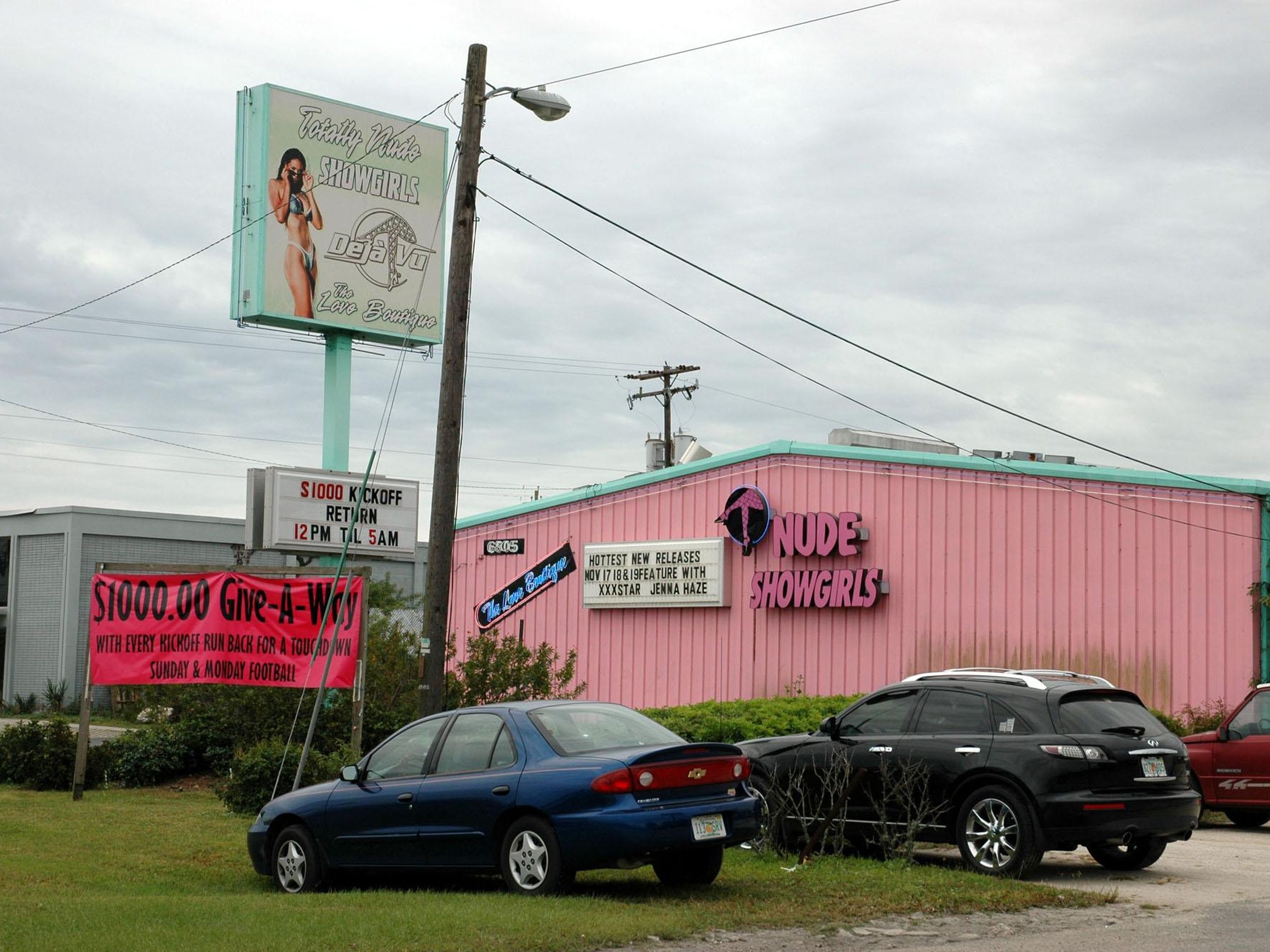 28,000 exotic dancers to share $6.5 million wage settlement | The  Spokesman-Review