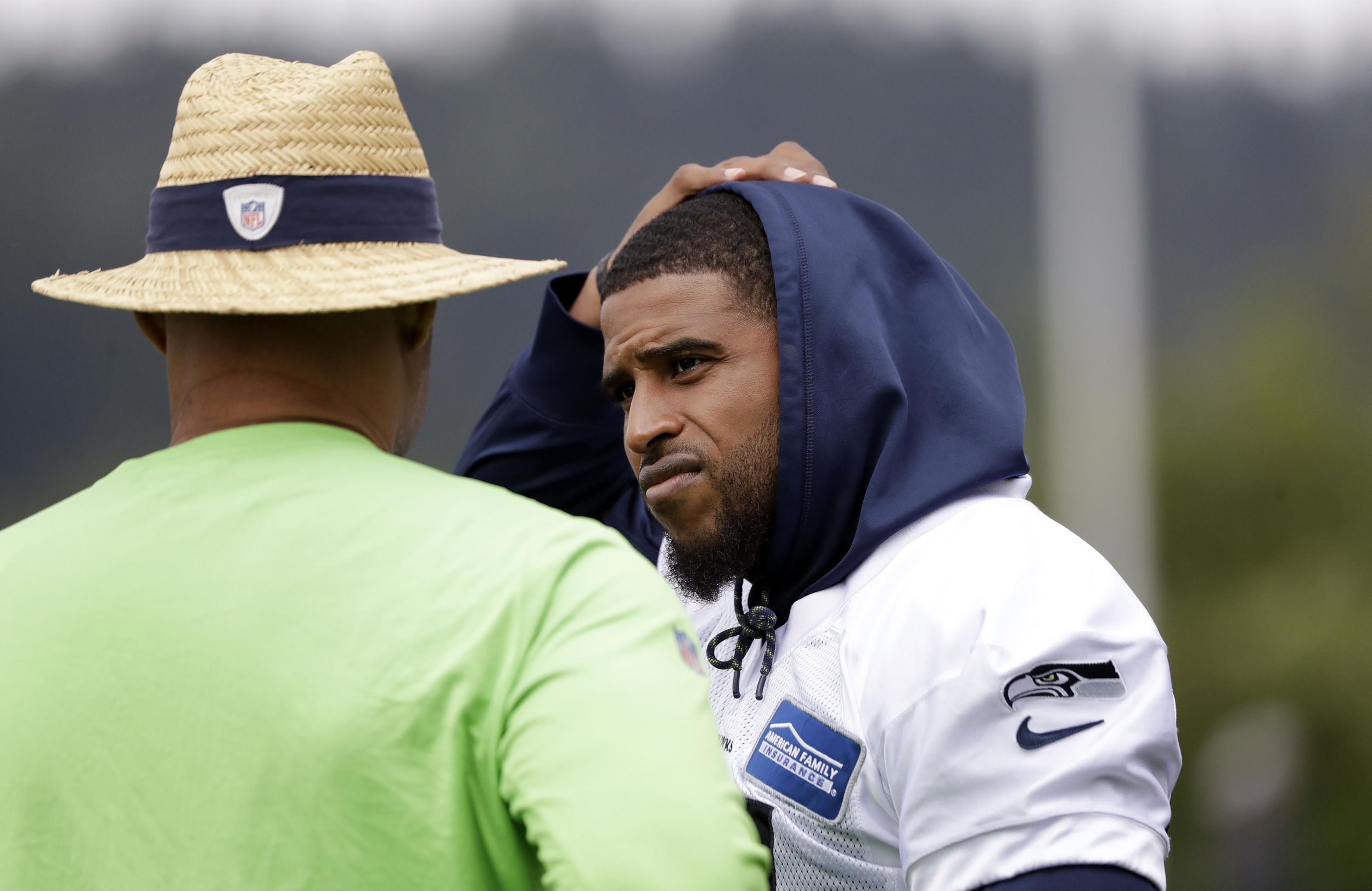 Bobby Wagner present, but not participating at Seahawks