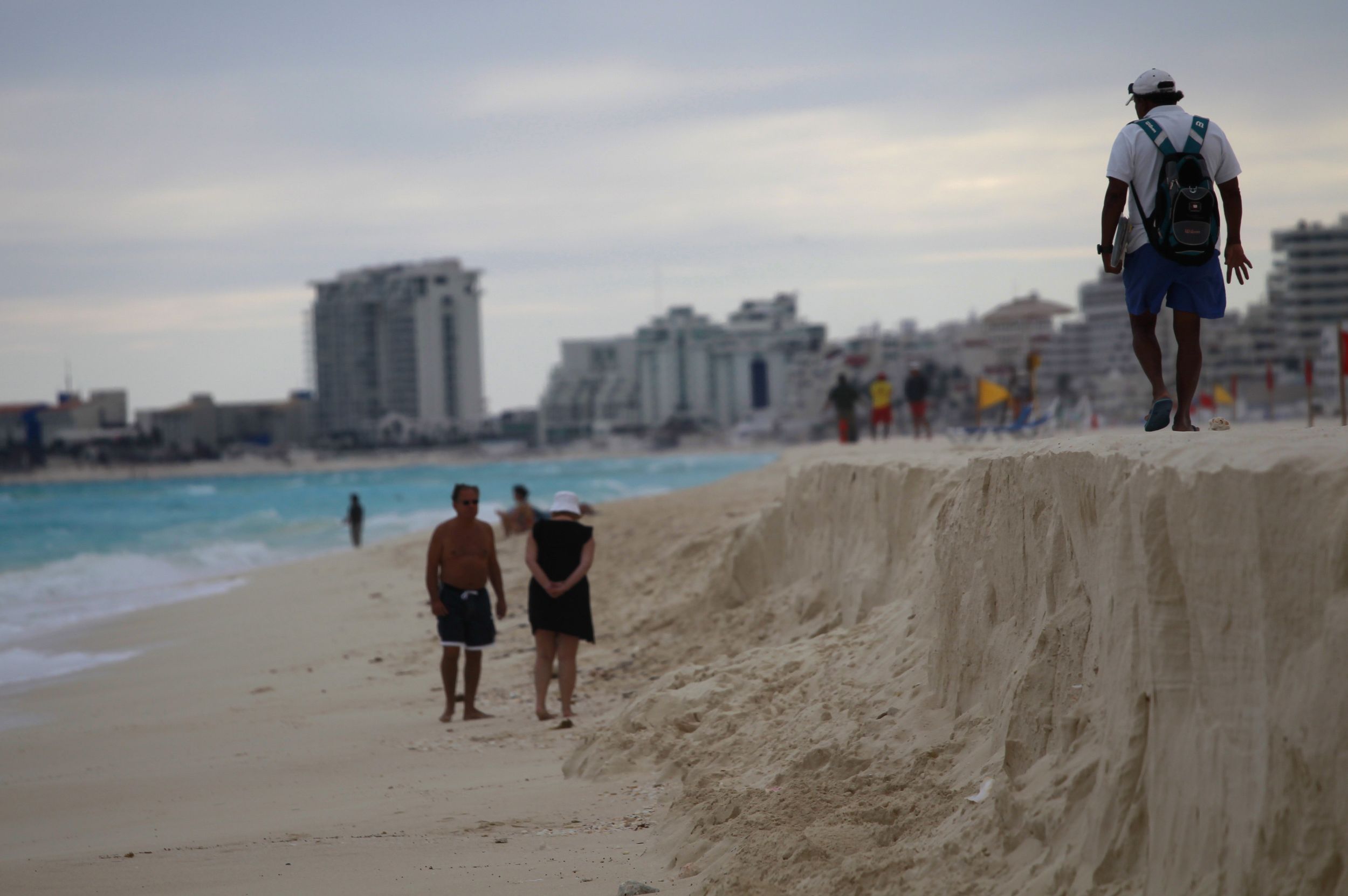 social impacts of tourism in cancun