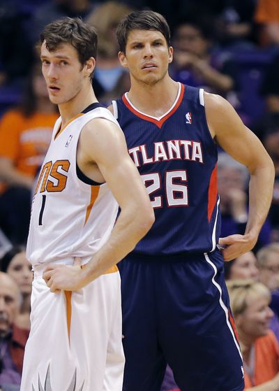 Goran Dragic scored 19 points in the Suns’ victory over the Hawks.