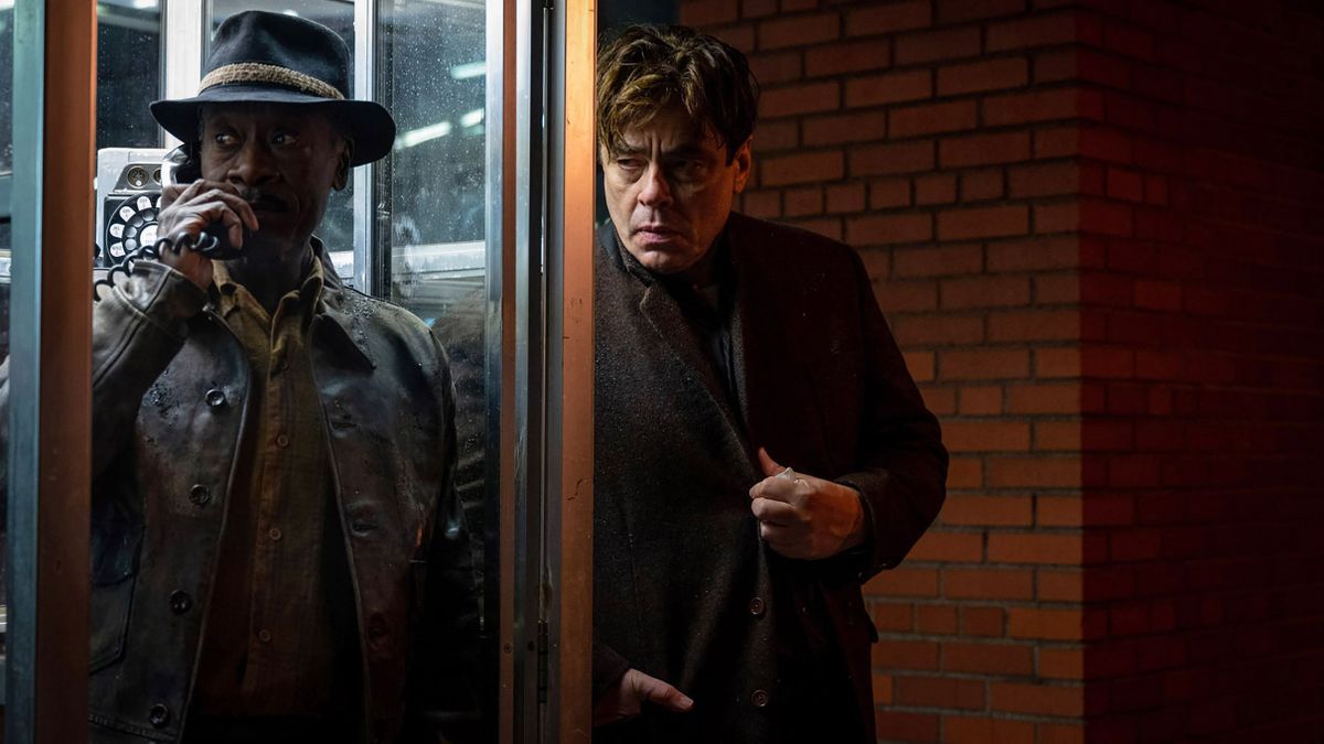 Don Cheadle and Benicio Del Toro in “No Sudden Move.”  (Claudette Barius/HBO Max)