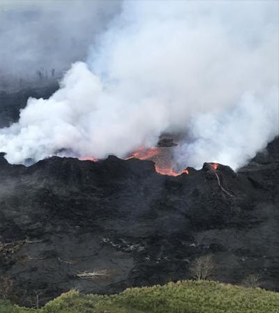 An aerial view of fissure 22 looking toward the south is shown as the Kilauea volcano continues its eruption cycle near Pahoa on the island of Kilauea, Hawaii. (U.S. Geological Survey)