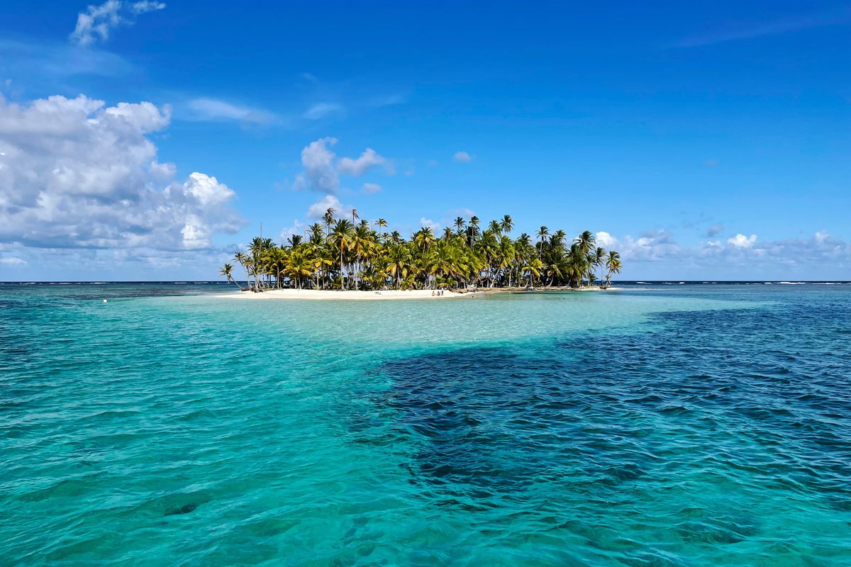 An experienced captain can get you to the San Blas Islands and show you prime snorkeling spots.  (Mary Winston Nicklin/For the Washington Post)